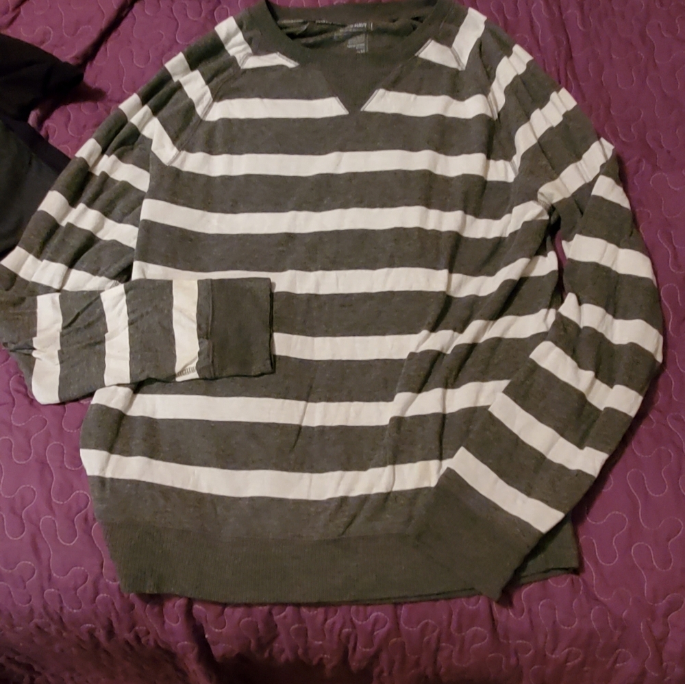 Men's sweater